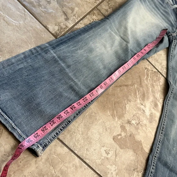 Daytrip Light Wash Flare Jeans - Picture 2 of 5